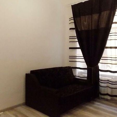 Apartment At Teodora Sqr Лвив Екстериор снимка