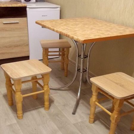Apartment At Teodora Sqr Лвив Екстериор снимка