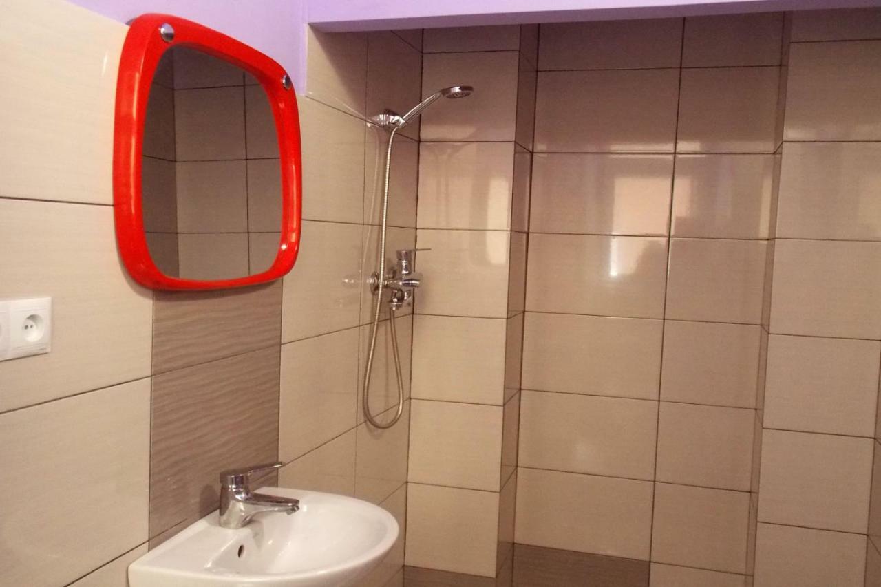 Apartment At Teodora Sqr Лвив Екстериор снимка