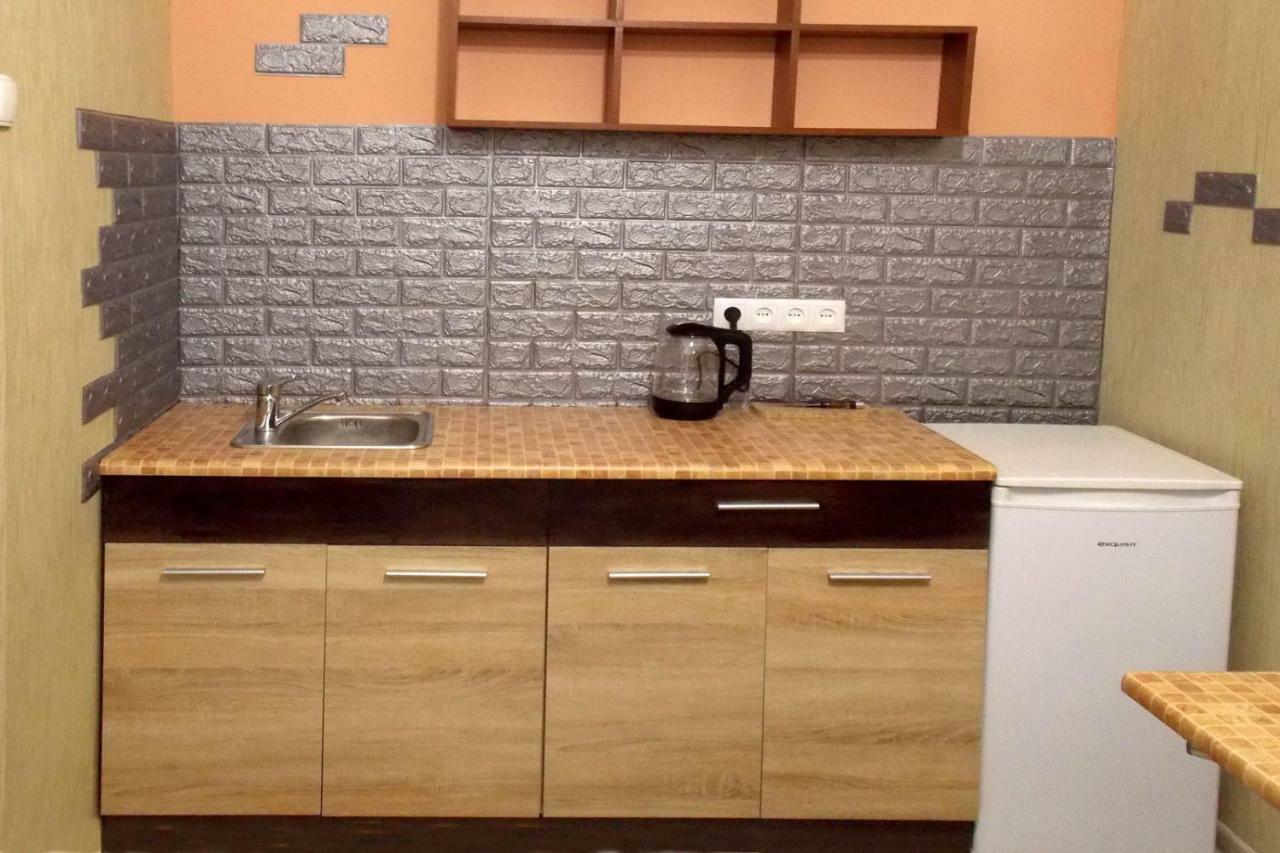Apartment At Teodora Sqr Лвив Екстериор снимка